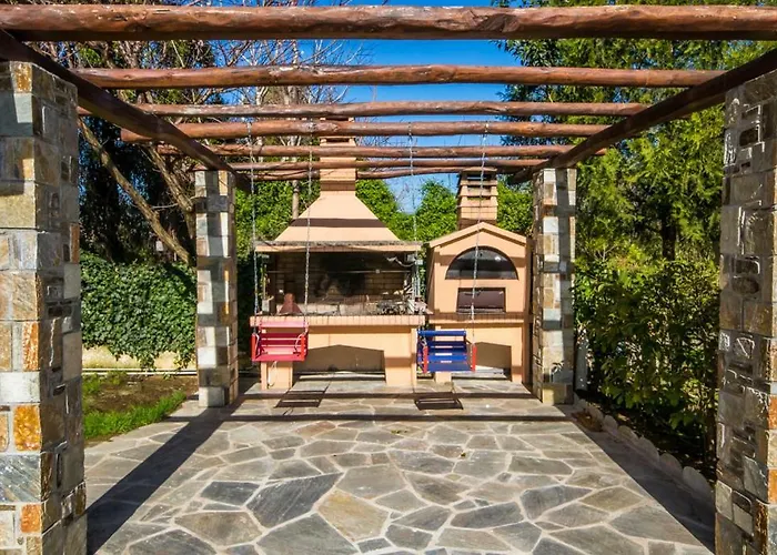 Luxury Helios בית נופש קורופי