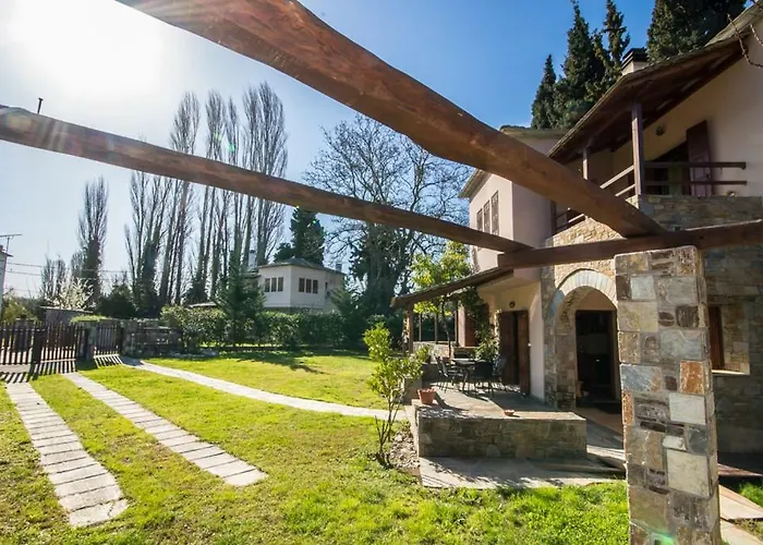 בית נופש Luxury Helios קורופי